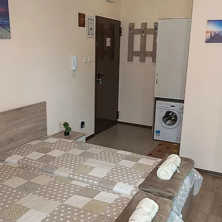 Flora Beach 3 Apartment Burgas
