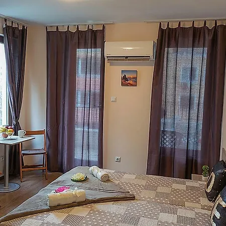 Flora Beach 3 Apartment *